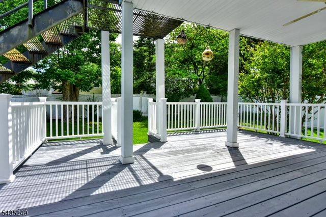 51 Charles St, Dumont Boro, NJ 07628