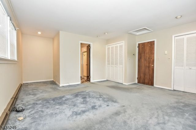 51 Charles St, Dumont Boro, NJ 07628