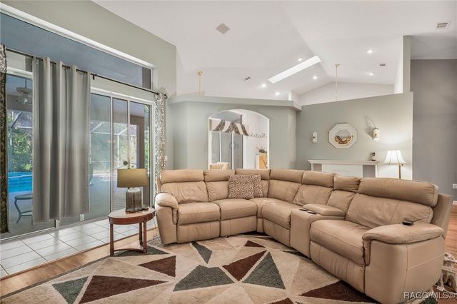 4396 N Forest Lake Drive, Hernando, FL 34442