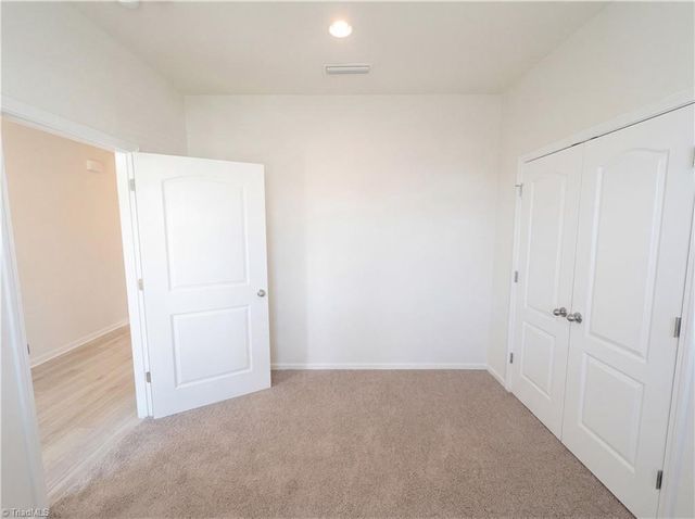 266 Kendall Drive, Winston-salem, NC 27107