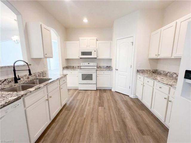 266 Kendall Drive, Winston-salem, NC 27107