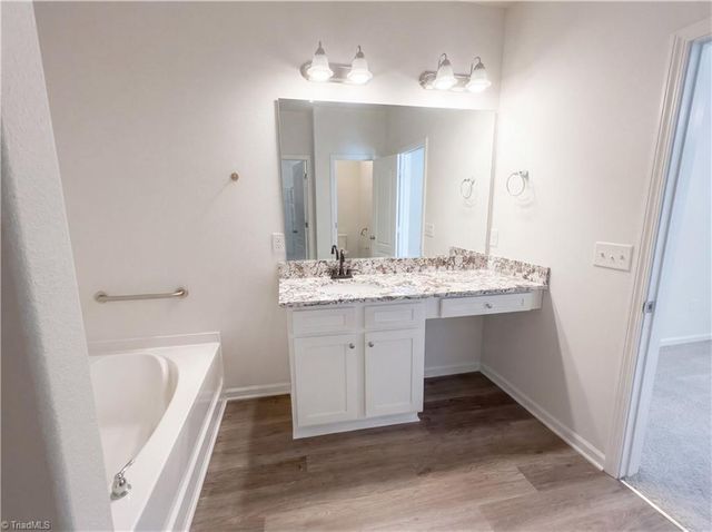 266 Kendall Drive, Winston-salem, NC 27107