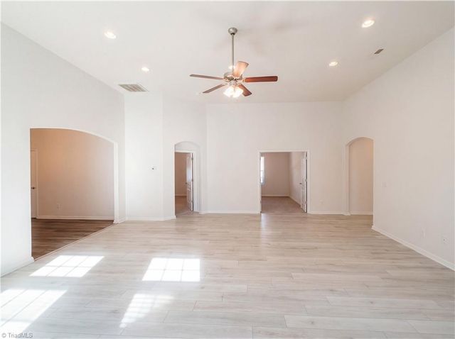 266 Kendall Drive, Winston-salem, NC 27107