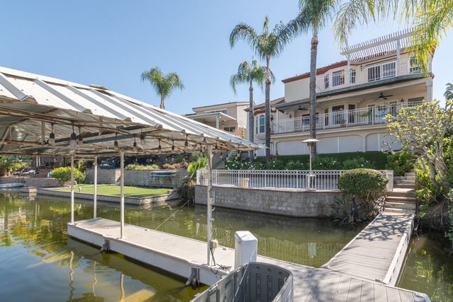 30245 White Wake, Canyon Lake, CA 92587