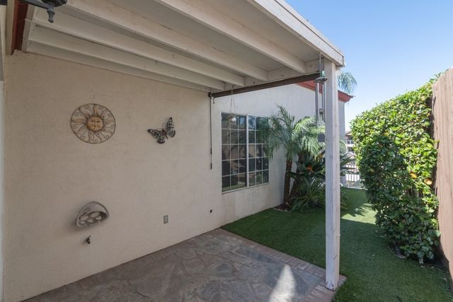 30245 White Wake, Canyon Lake, CA 92587