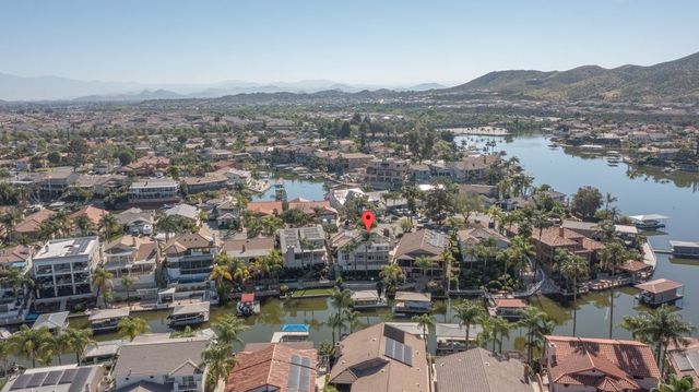 30245 White Wake, Canyon Lake, CA 92587