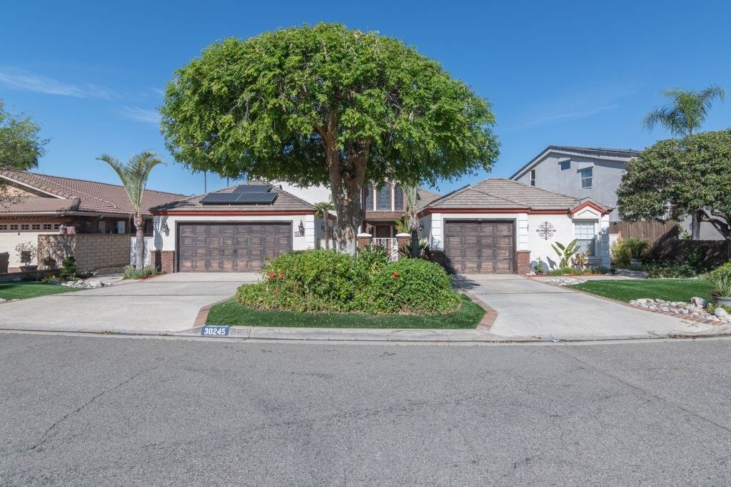 30245 White Wake, Canyon Lake, CA 92587