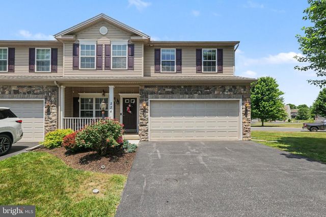224 ALDENWOOD DR, Carlisle, PA 17015