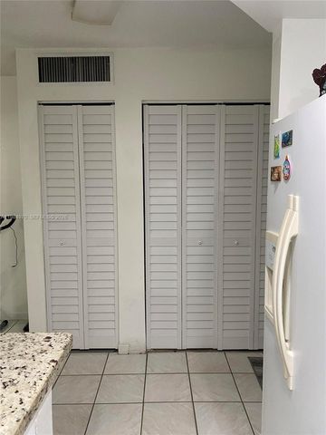 9405 W Flagler St D105, Miami, FL 33174