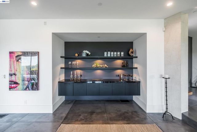 42 Charles Hill Cir, Orinda, CA 94563