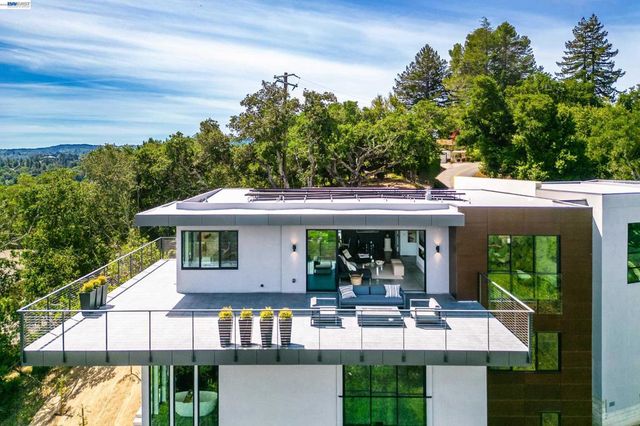42 Charles Hill Cir, Orinda, CA 94563