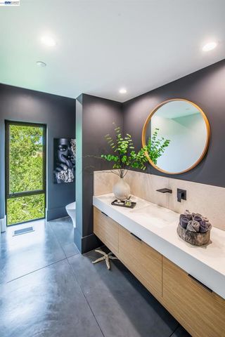 42 Charles Hill Cir, Orinda, CA 94563