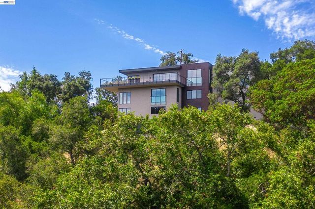 42 Charles Hill Cir, Orinda, CA 94563