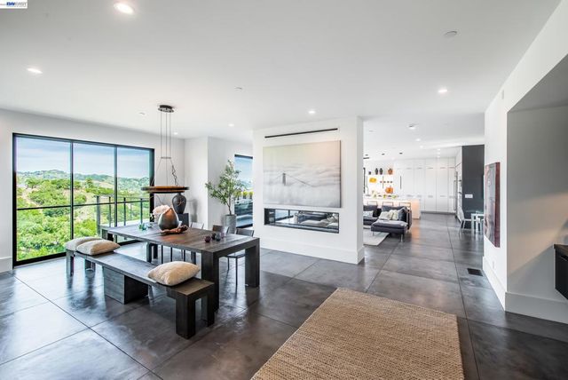 42 Charles Hill Cir, Orinda, CA 94563
