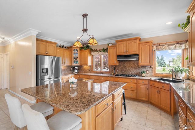 8424 Eagle Pointe Drive, Newport, MI 48166