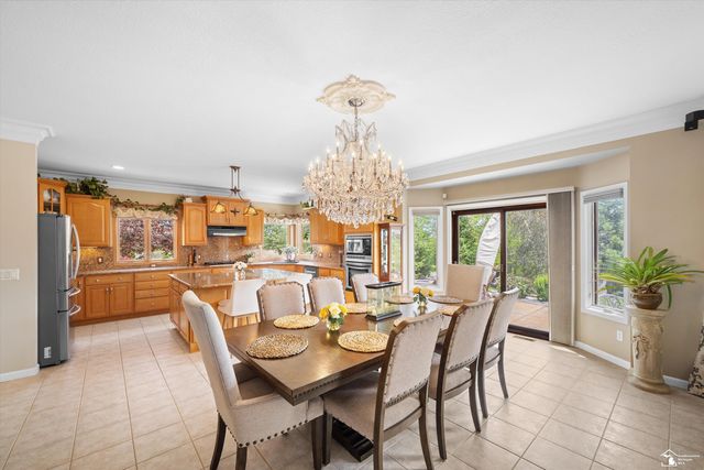8424 Eagle Pointe Drive, Newport, MI 48166