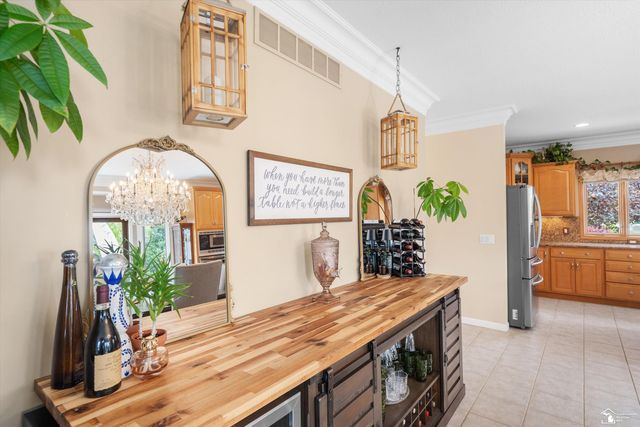 8424 Eagle Pointe Drive, Newport, MI 48166