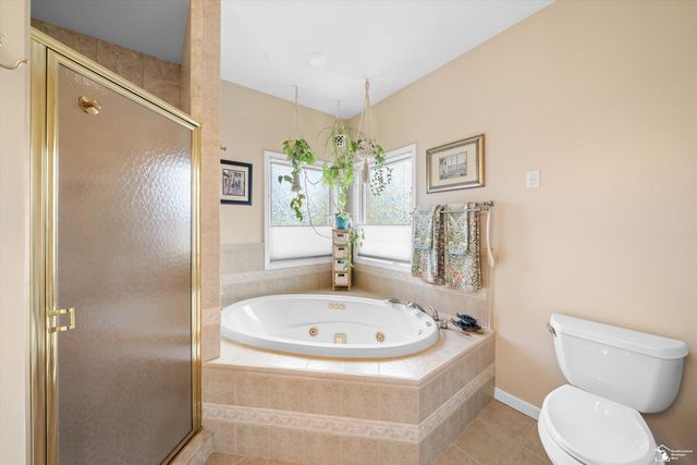 8424 Eagle Pointe Drive, Newport, MI 48166