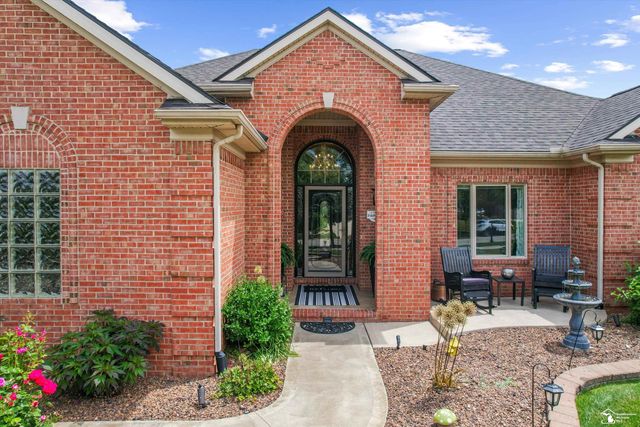 8424 Eagle Pointe Drive, Newport, MI 48166