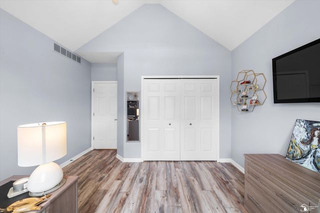 8424 Eagle Pointe Drive, Newport, MI 48166