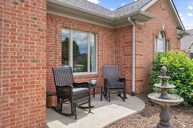 8424 Eagle Pointe Drive, Newport, MI 48166