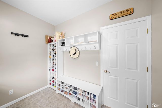 8424 Eagle Pointe Drive, Newport, MI 48166