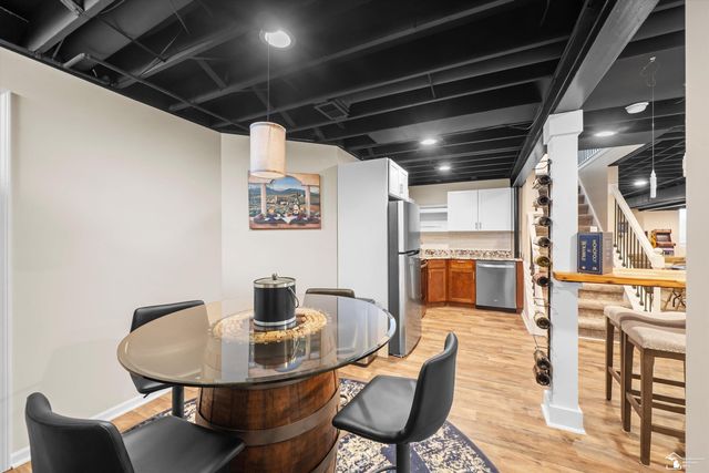 8424 Eagle Pointe Drive, Newport, MI 48166