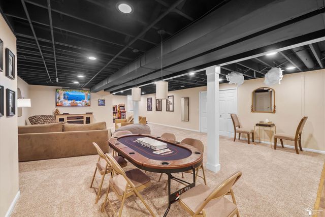 8424 Eagle Pointe Drive, Newport, MI 48166