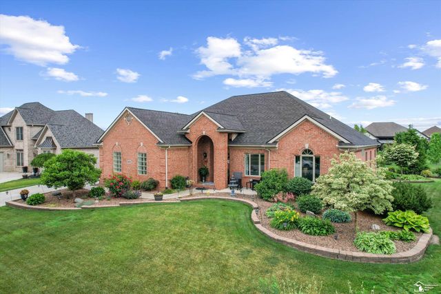 8424 Eagle Pointe Drive, Newport, MI 48166