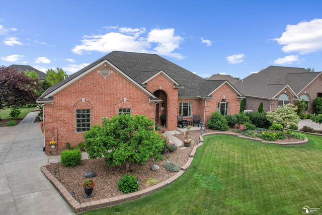 8424 Eagle Pointe Drive, Newport, MI 48166