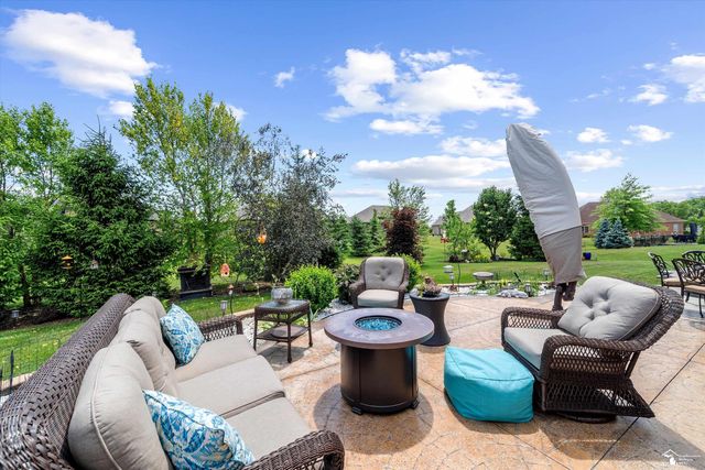 8424 Eagle Pointe Drive, Newport, MI 48166