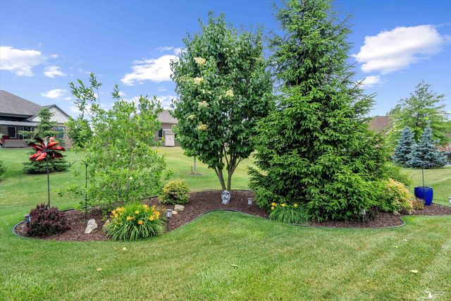 8424 Eagle Pointe Drive, Newport, MI 48166
