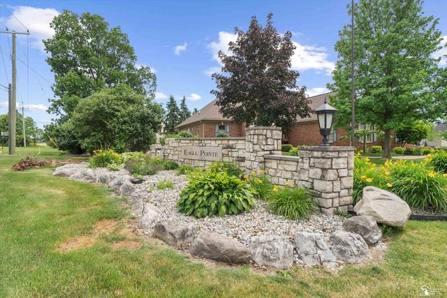 8424 Eagle Pointe Drive, Newport, MI 48166