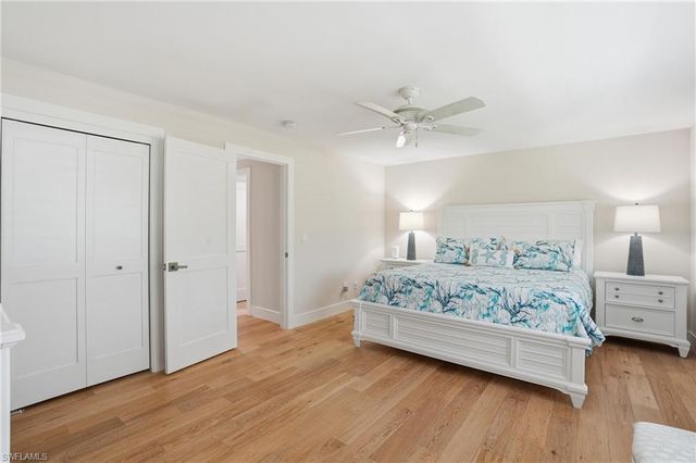 1590 Sandpiper ST, Naples, FL 34102