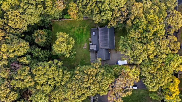 85 Shannon Boulevard, Yaphank, NY 11980