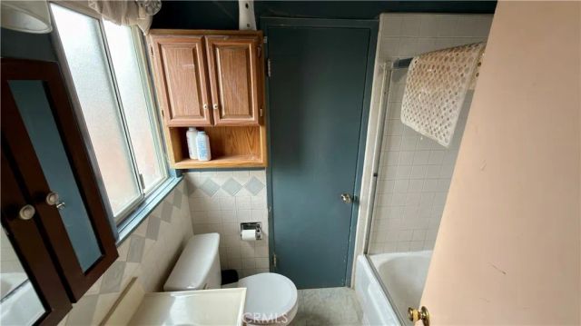 7712 Lemp, North Hollywood, CA 91605