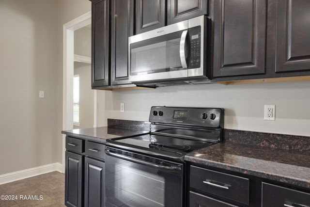 101 Green Mountain Ridge Street, Youngsville, LA 70592