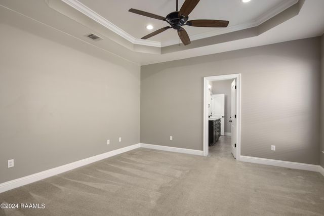 101 Green Mountain Ridge Street, Youngsville, LA 70592