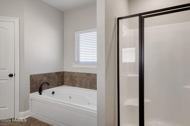 101 Green Mountain Ridge Street, Youngsville, LA 70592