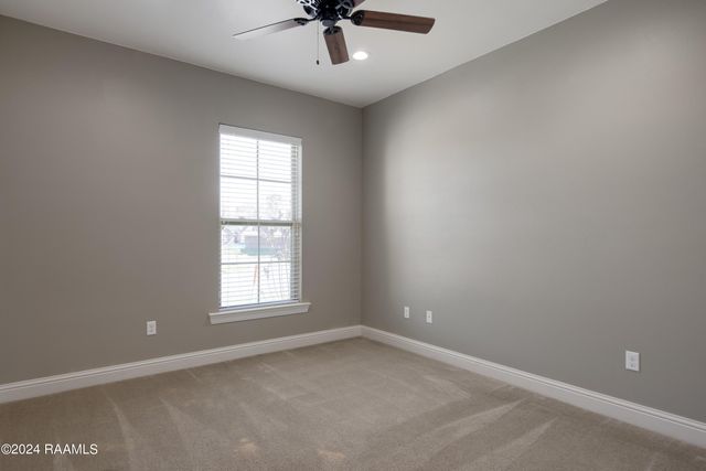 101 Green Mountain Ridge Street, Youngsville, LA 70592