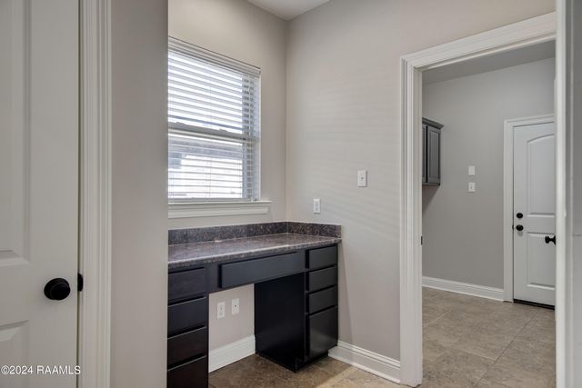 101 Green Mountain Ridge Street, Youngsville, LA 70592