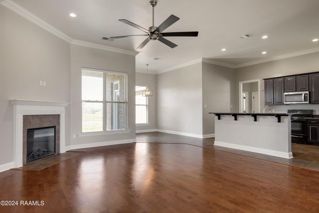 101 Green Mountain Ridge Street, Youngsville, LA 70592