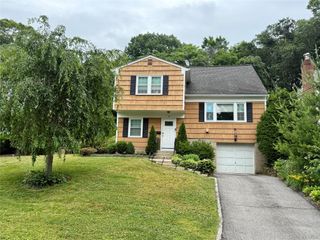 18 Coralyn Avenue, White Plains, NY 10605
