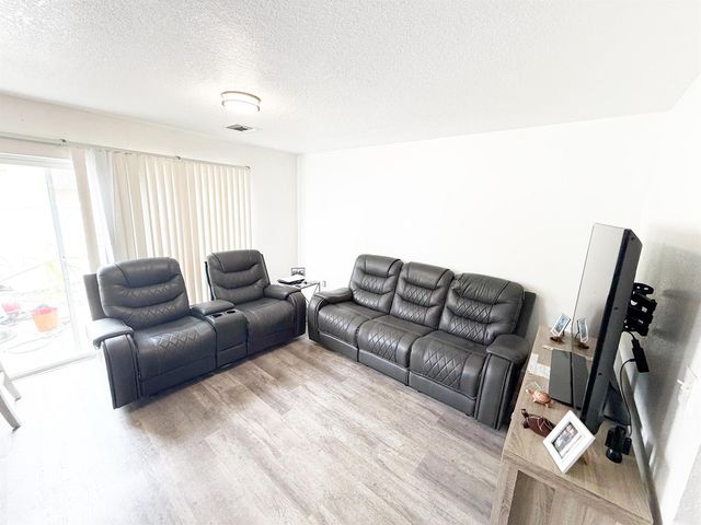 2769 NW 13th Street 6, Pompano Beach, FL 33069