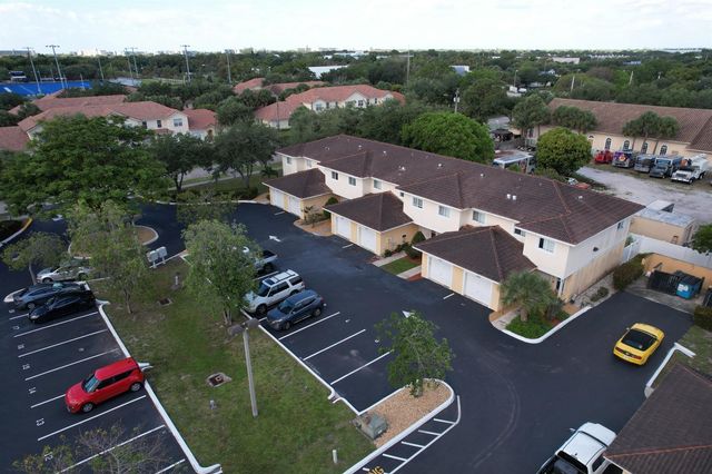 2769 NW 13th Street 6, Pompano Beach, FL 33069