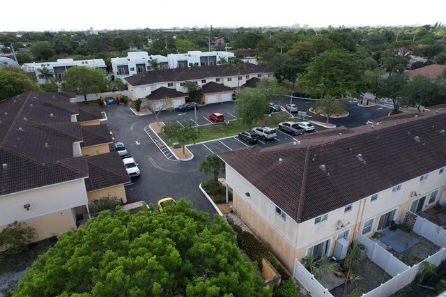 2769 NW 13th Street 6, Pompano Beach, FL 33069