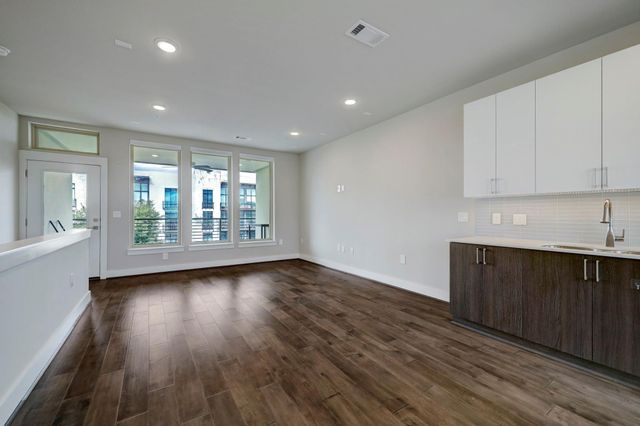 4819 Caroline Street 306, Houston, TX 77004