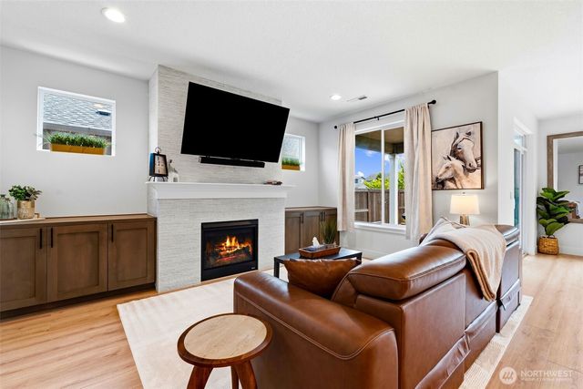 8713 N 5th Street, Ridgefield, WA 98642