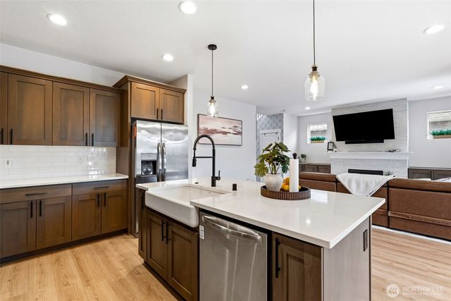 8713 N 5th Street, Ridgefield, WA 98642