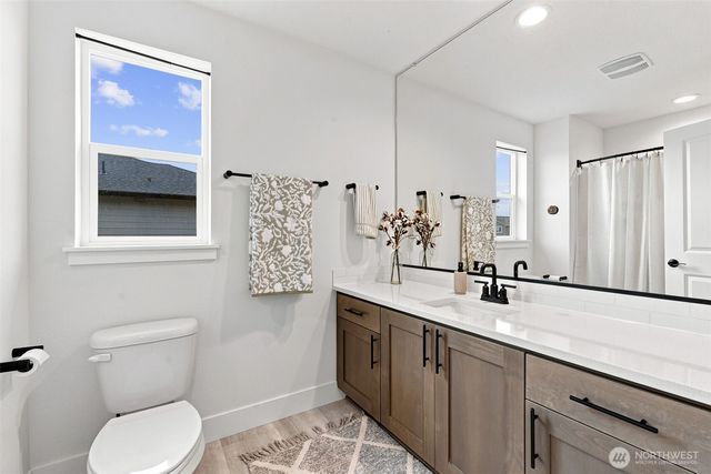 8713 N 5th Street, Ridgefield, WA 98642